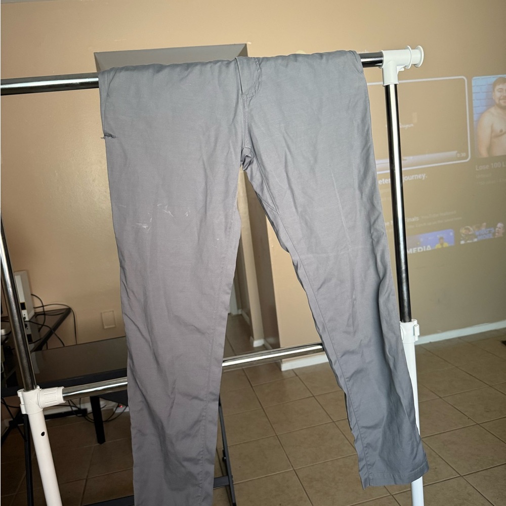 lululemon athletica Men's Gray Chinos